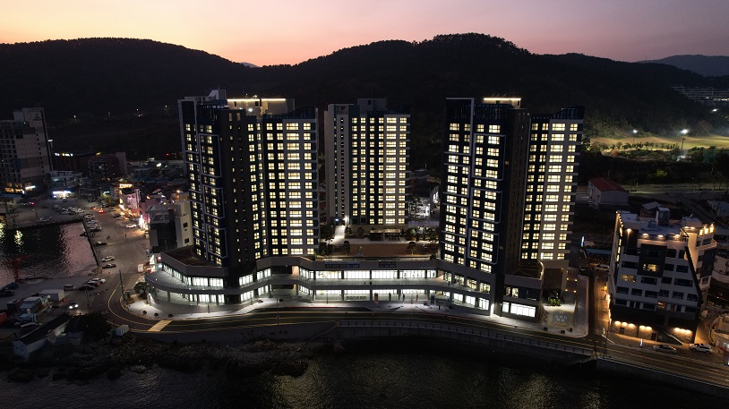 단지 야간 전경